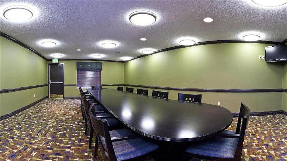 Holiday Inn Express Hotel & Suites Madison By Ihg מראה חיצוני תמונה