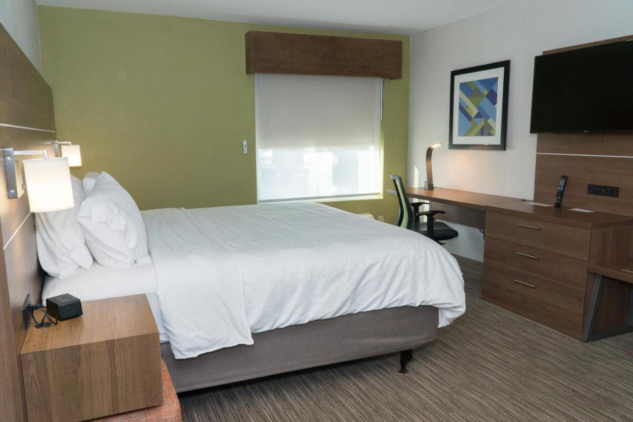 Holiday Inn Express Hotel & Suites Madison By Ihg מראה חיצוני תמונה