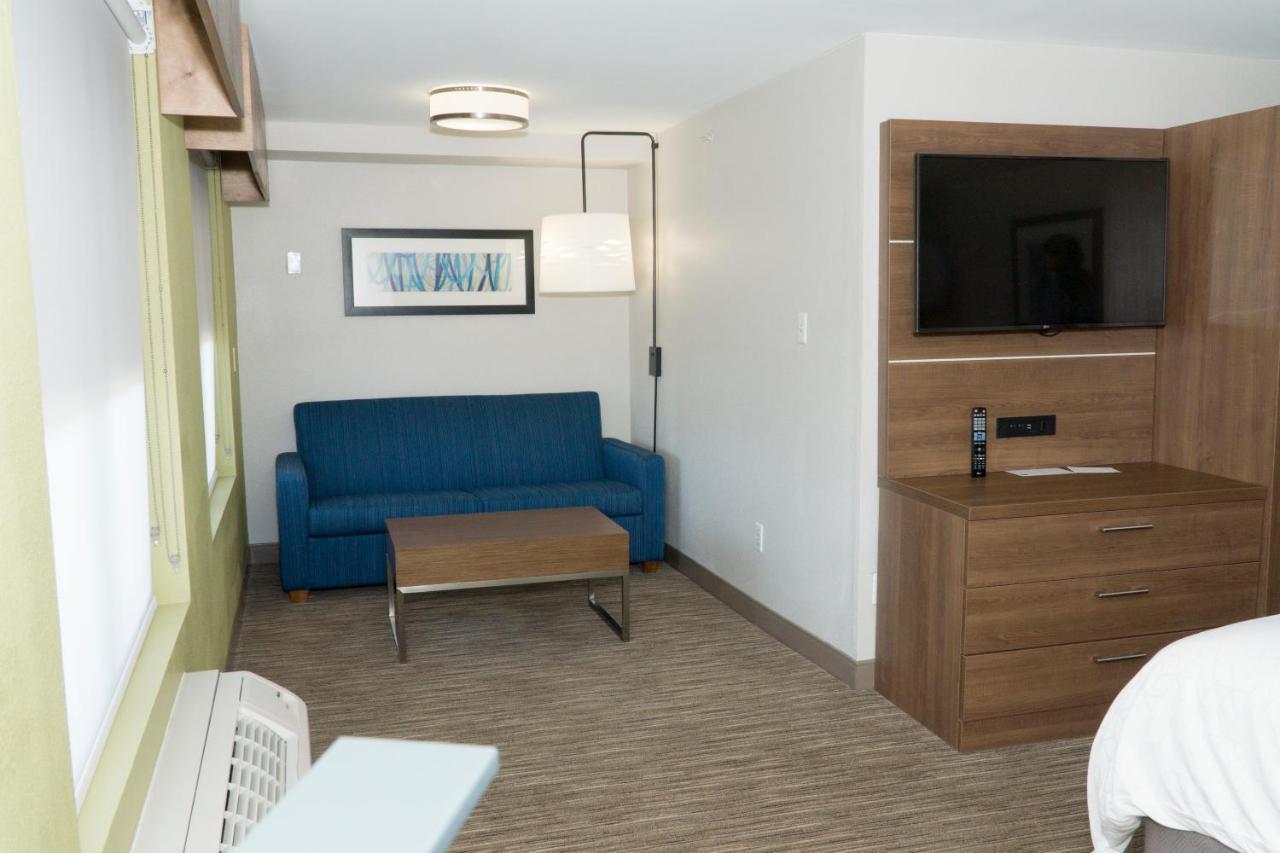 Holiday Inn Express Hotel & Suites Madison By Ihg מראה חיצוני תמונה
