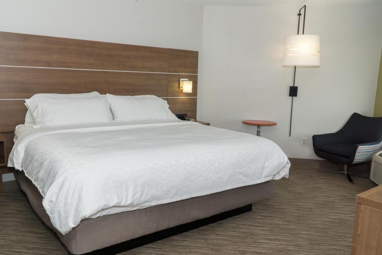 Holiday Inn Express Hotel & Suites Madison By Ihg מראה חיצוני תמונה