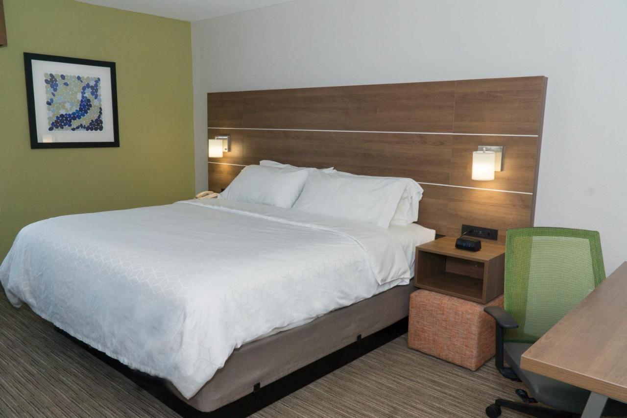 Holiday Inn Express Hotel & Suites Madison By Ihg מראה חיצוני תמונה