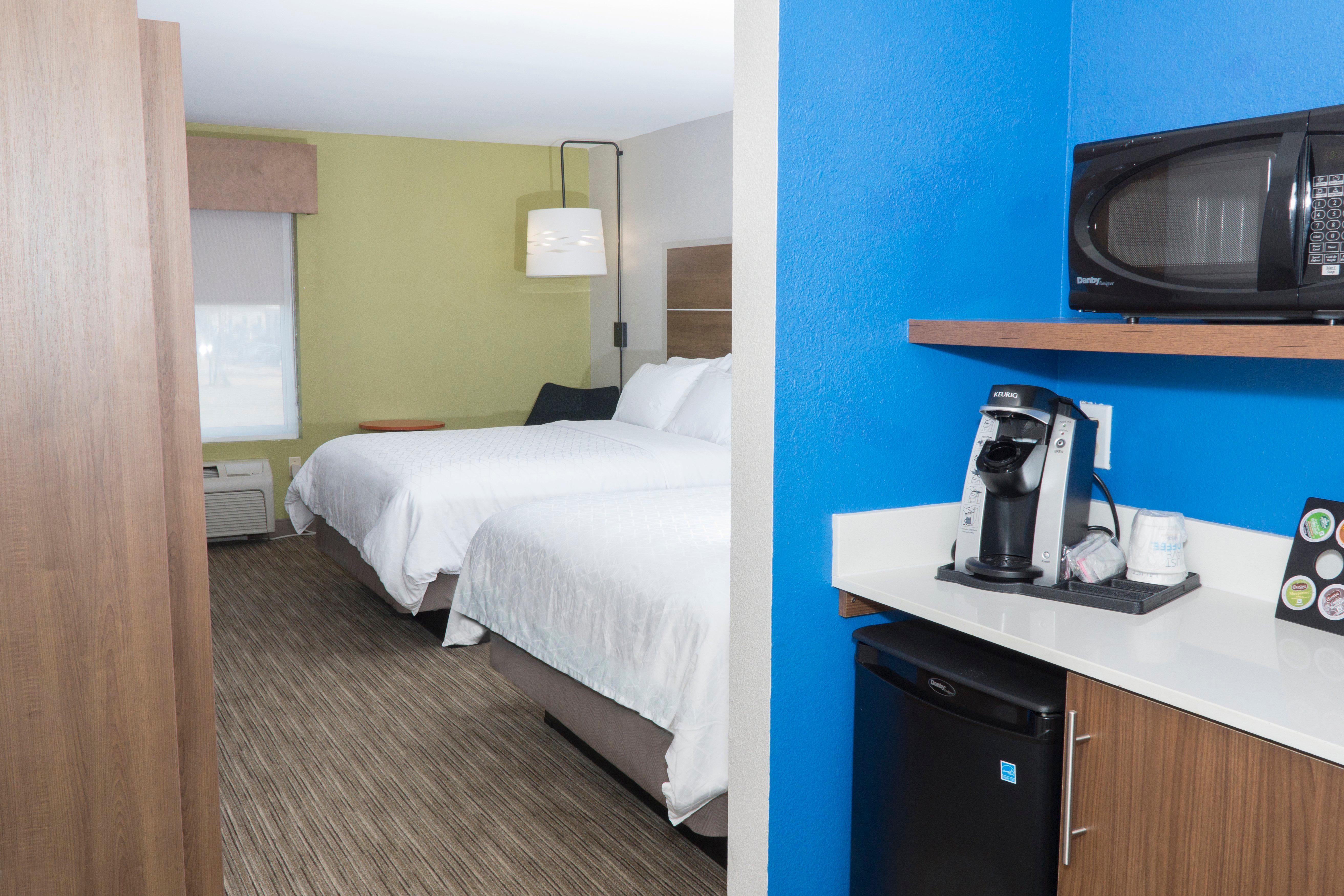 Holiday Inn Express Hotel & Suites Madison By Ihg מראה חיצוני תמונה