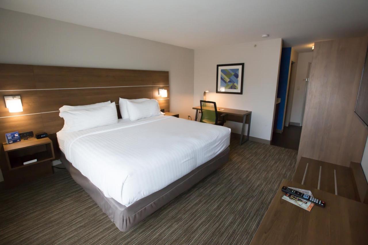 Holiday Inn Express Hotel & Suites Madison By Ihg מראה חיצוני תמונה